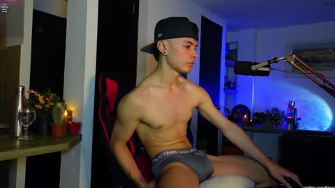   L e a n d e r   25OFF ON MY OF online show from 03.26.26