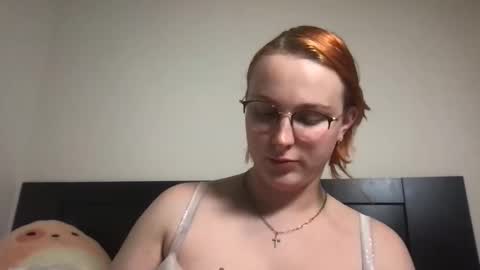 threalqueenaria online show from 04.15.26