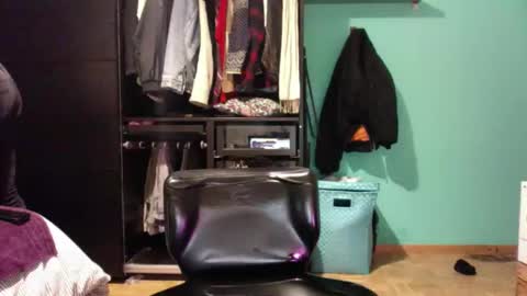 Snapshot of throatfucker2000 chatting on 01.19.25 throatfucker2000 online show from 01.19.25