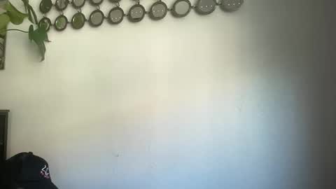 Snapshot of throatyygoat chatting on 09.25.25 throatyygoat online show from 09.25.25