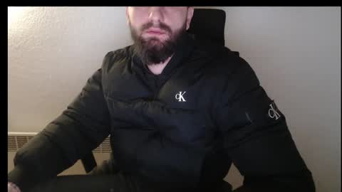 Snapshot of thug__ chatting on 12.08.24 HugeJuicy online show from 12.08.24