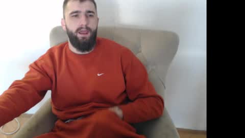 Snapshot of thug__ chatting on 12.11.24 HugeJuicy online show from 12.11.24