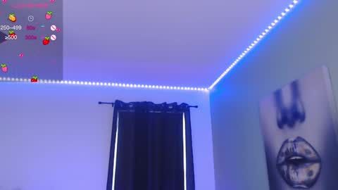 Tia Bella online show from 09.17.25