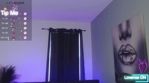 Tia Bella online show from 10.12.25