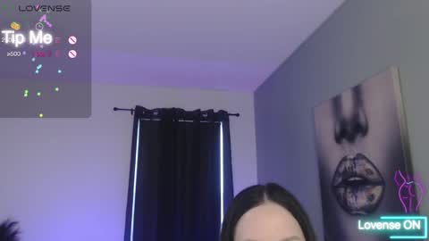 Tia Bella online show from 11.28.25