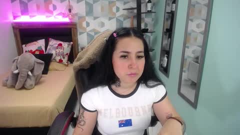 Snapshot of tianapiket chatting on 12.16.24 tianapiket online show from 12.16.24