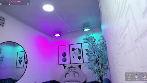 Tiara  online show from 04.18.26