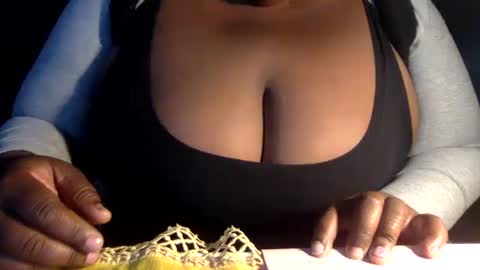 Tierra Henri online show from 03.09.25