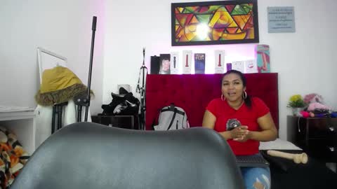 Snapshot of tifanny_nails chatting on 09.16.25 Tifanny Nails online show from 09.16.25