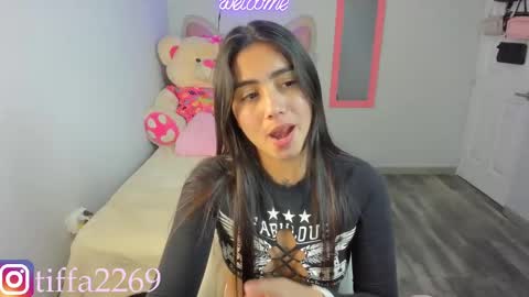 Snapshot of tifany_tay2 chatting on 12.19.24 hey am julietha online show from 12.19.24