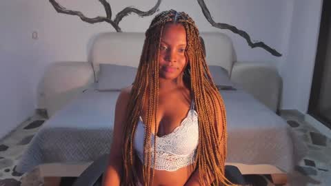 Snapshot of tifanytaylor1_ chatting on 12.20.24 TIFF online show from 12.20.24