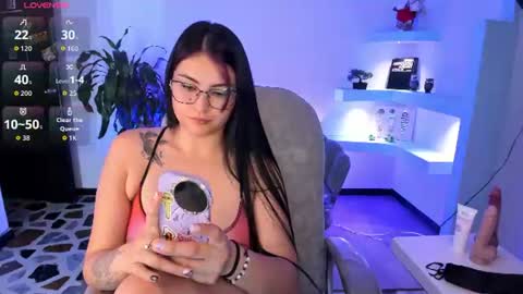    online show from 08.04.26