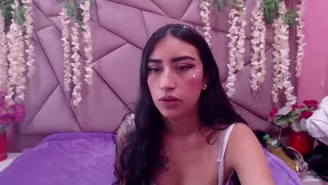 Snapshot of tiffani_hott_ chatting on 01.17.25 TIFANI online show from 01.17.25