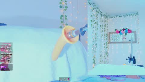 Tiffanny online show from 10.02.25