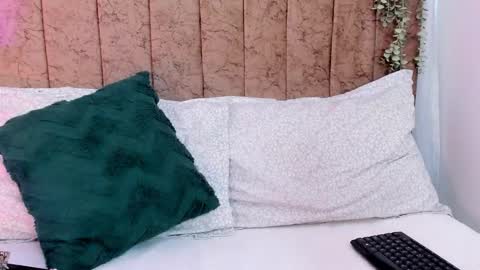 Snapshot of tiffany_beckerr chatting on 10.14.25 Tiffany Becker online show from 10.14.25