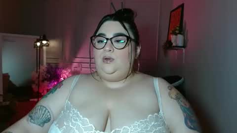 dont forget ask for custom vids  online show from 04.25.26