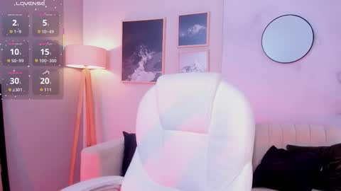 tiffany_low online show from 12.01.25