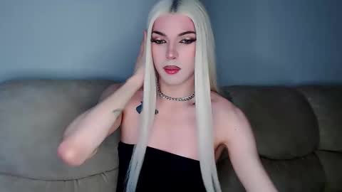 Snapshot of tiffany_smitch chatting on 11.15.25 Tif online show from 11.15.25