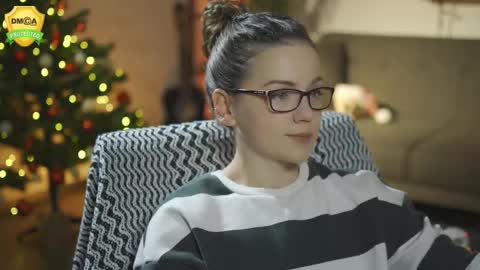 tiffanyriox online show from 12.04.25