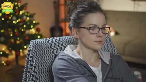 tiffanyriox online show from 12.05.25