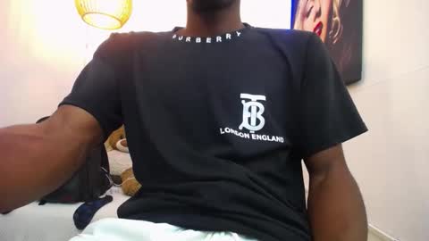 Snapshot of tigga_sall chatting on 09.18.25 Tigga Sall online show from 09.18.25