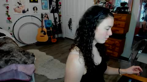 Snapshot of tiggerrosey chatting on 02.21.25 All my Links online show from 02.21.25