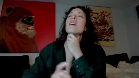 Snapshot of tiggerrosey chatting on 10.28.25 All my Links online show from 10.28.25