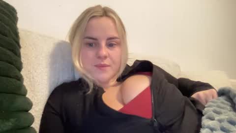 Snapshot of tigoldbitties11 chatting on 09.23.25 Lexi online show from 09.23.25