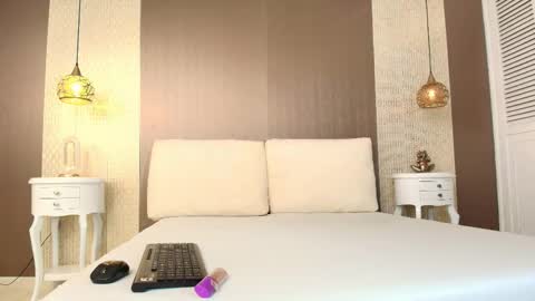 T I F F A N Y online show from 12.01.25