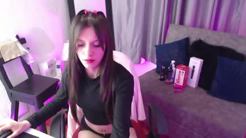tiinajonus_ online show from 05.18.26