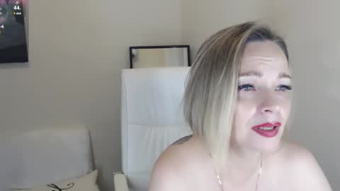 Tilly online show from 12.12.24