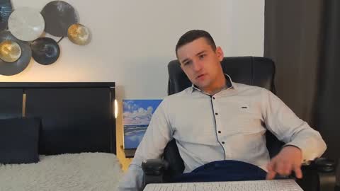 Snapshot of tim_mart chatting on 01.12.25 ask me online show from 01.12.25