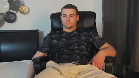 Snapshot of tim_mart chatting on 02.01.25 ask me online show from 02.01.25