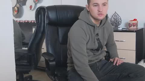 Snapshot of tim_mart chatting on 02.08.25 ask me online show from 02.08.25