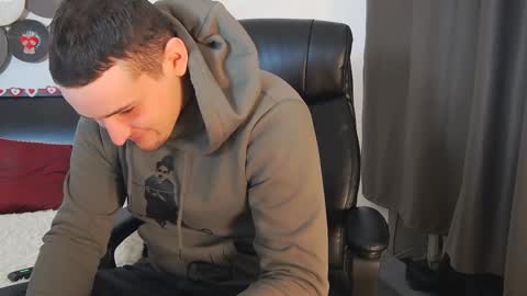 Snapshot of tim_mart chatting on 02.08.25 ask me online show from 02.08.25