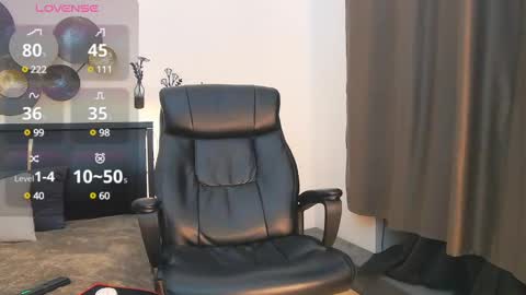 Snapshot of tim_mart chatting on 03.08.25 ask me online show from 03.08.25