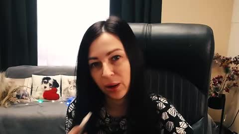 Luisa online show from 10.30.25