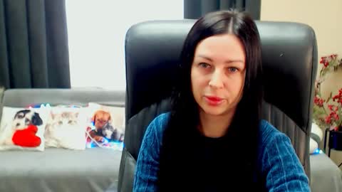 Luisa online show from 04.15.26
