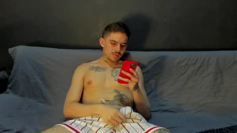 Snapshot of timothy_eliot chatting on 05.06.26 wanna play bareback uncut colombian couple new twink bbk online show from 05.06.26
