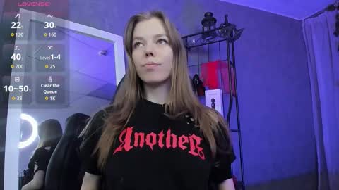 Tina Tayllor MY SHEDULEMondayTuesdaySaturdaySunday online show from 10.29.25