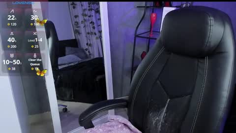 Tina Tayllor MY SHEDULEMondayTuesdaySaturdaySunday online show from 11.13.25