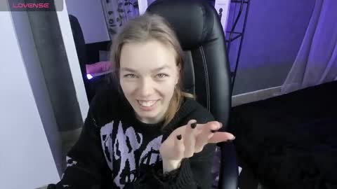 Tina Tayllor MY SHEDULEMondayTuesdaySaturdaySunday online show from 11.17.25