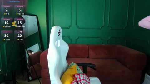 Snapshot of tina_tayllor__ chatting on 02.05.26 tina_tayllor__ online show from 02.05.26