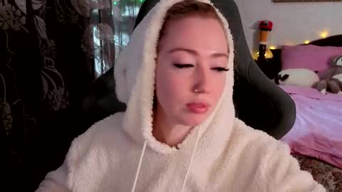 Snapshot of tinabrook chatting on 02.12.26 Tina online show from 02.12.26