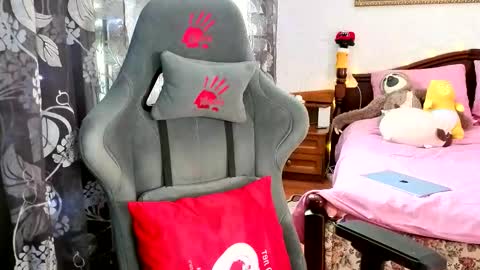 Snapshot of tinabrook chatting on 02.20.26 Tina online show from 02.20.26