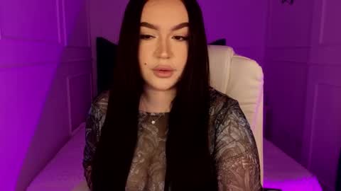 hi im curvy babyface girlie Tina online show from 03.13.26