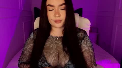 hi im curvy babyface girlie Tina online show from 03.27.26