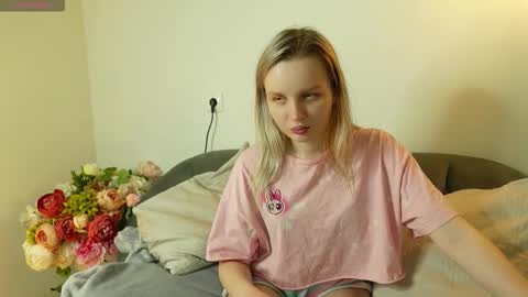 tinasiner online show from 11.17.25