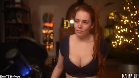 Snapshot of tinatopp chatting on 12.20.25 Tina - online show from 12.20.25