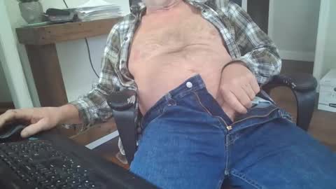 Snapshot of tincup430 chatting on 03.05.25 5 day load on deck online show from 03.05.25